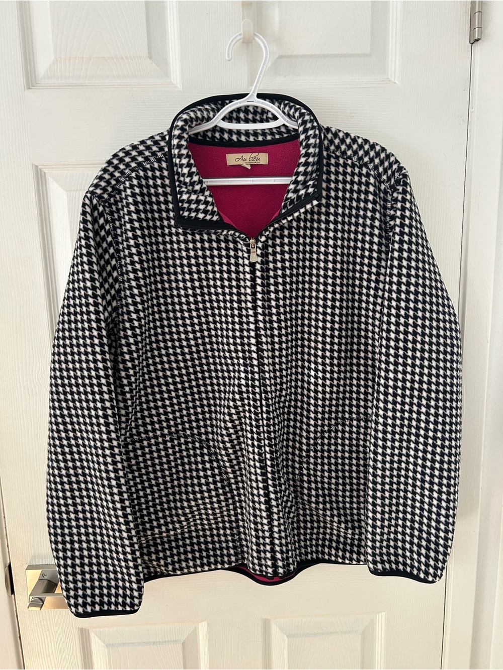 Au Lieu Woman Houndstooth Jacket with Pink Lining